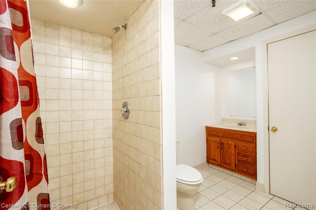 9429 Westwind Drive, Livonia, MI 48150 — Photo 30