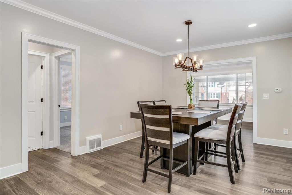 907 UNIVERSITY PL, Grosse Pointe, MI 48230 — Photo 8