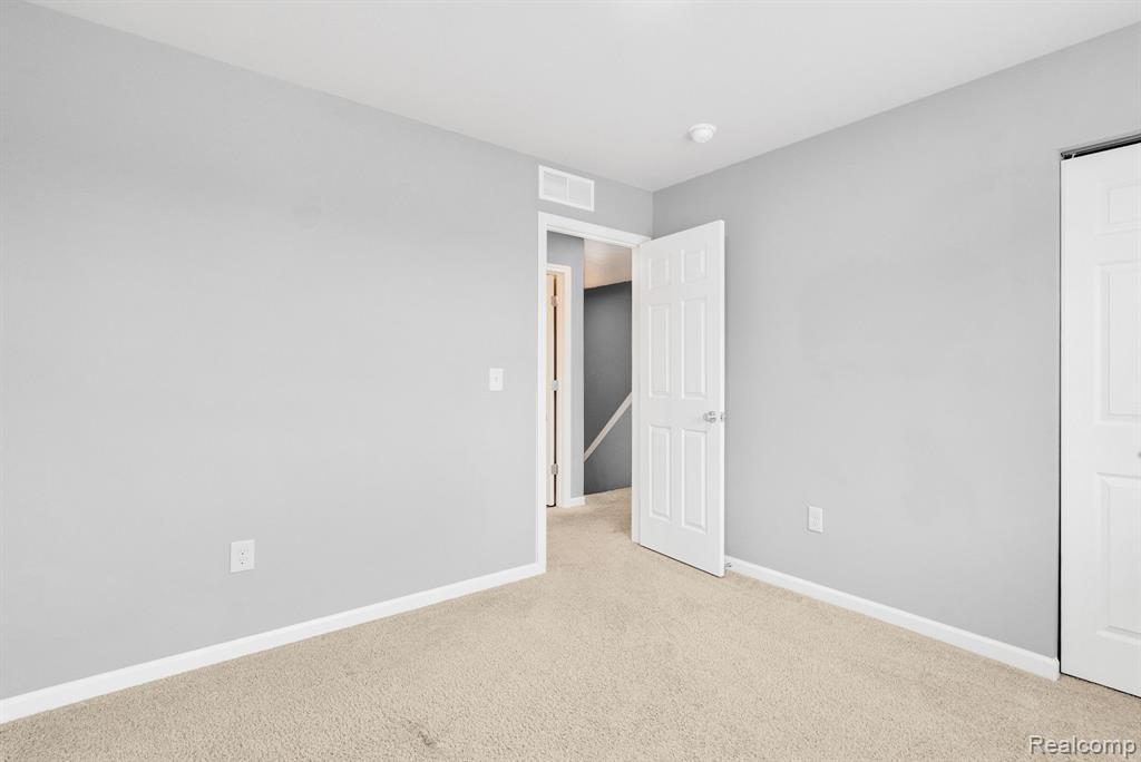 7019 Marigold Court, Grand Blanc, MI 48439 — Photo 28