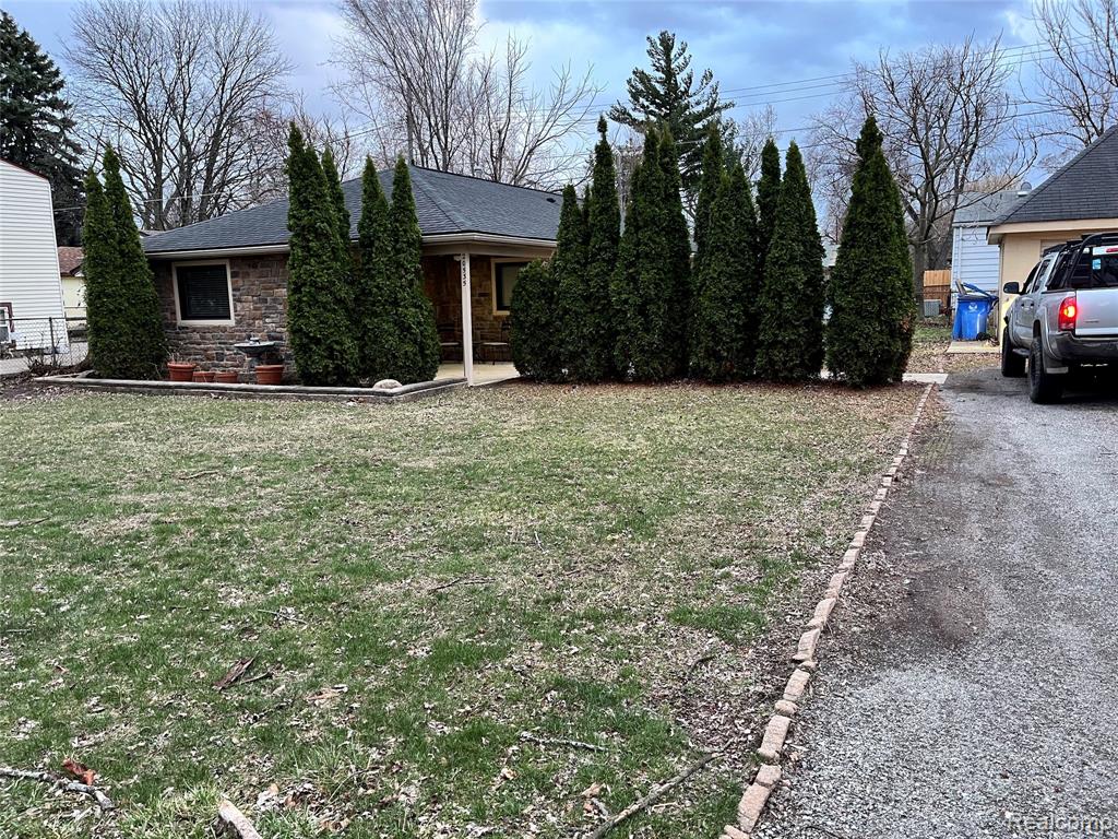 20535 Powers Avenue, Dearborn Heights, MI 48125 — Photo 2