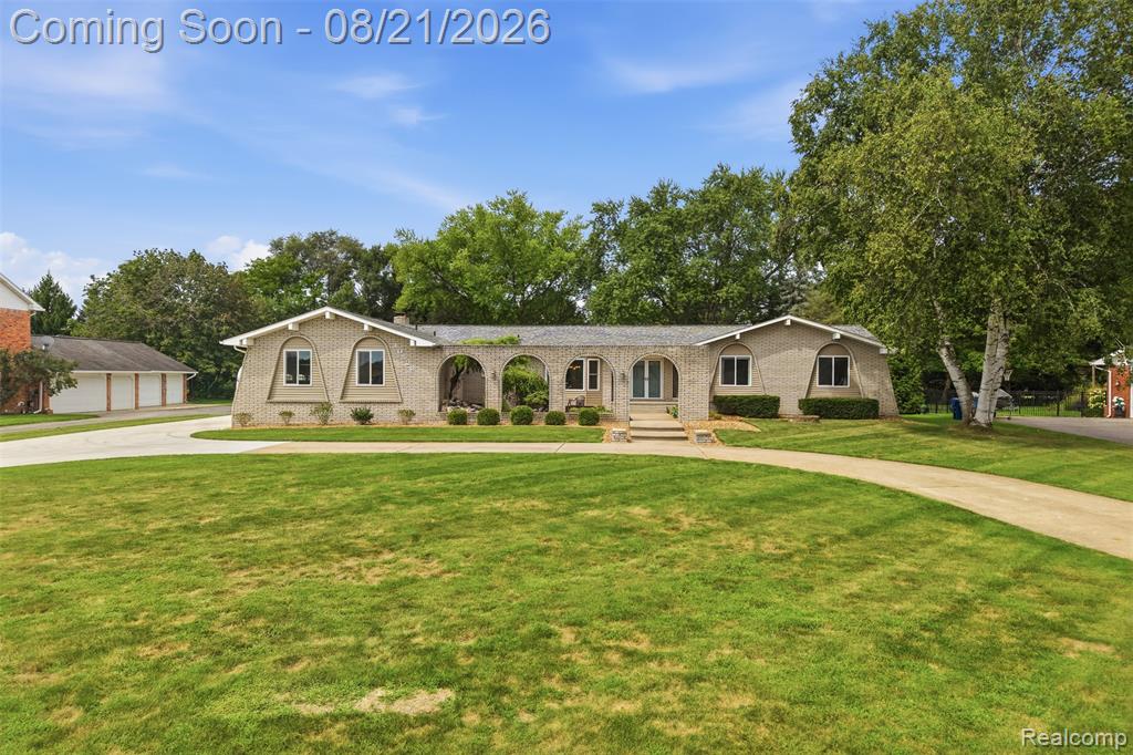 10528 Blaine Road, Brighton, MI 48114