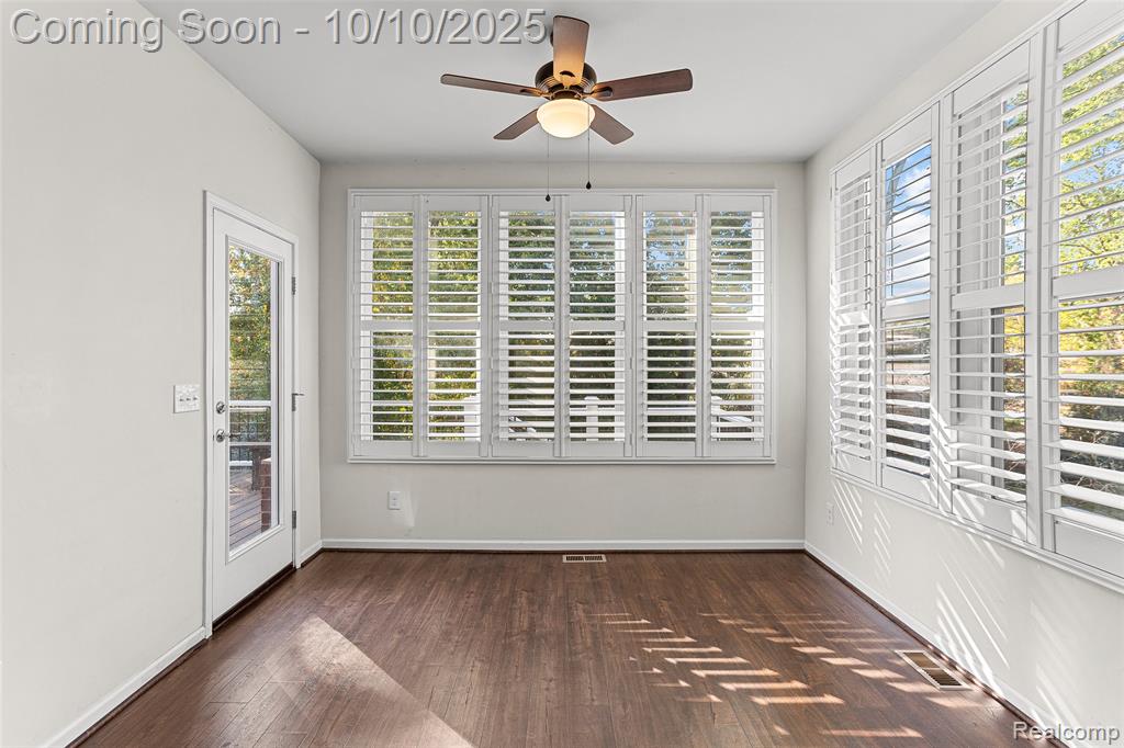 57797 Village Drive, New Hudson, MI 48165 — Photo 12
