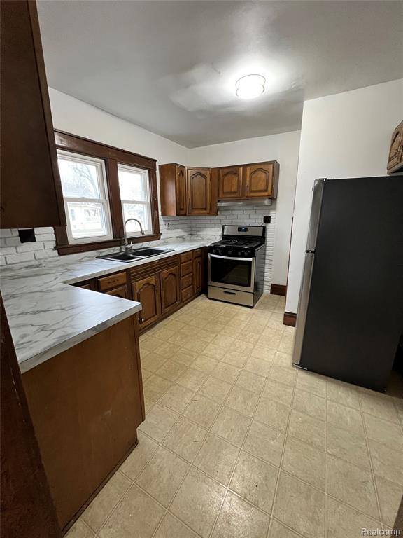 815 W Genesee Avenue, Saginaw, MI 48602 — Photo 11