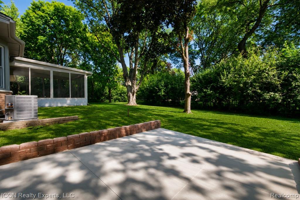 4089 Aberdeen Court, West Bloomfield, MI 48323 — Photo 68