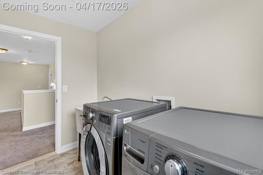 8314 Peninsula Circle, Grand Blanc, MI 48439 — Photo 43