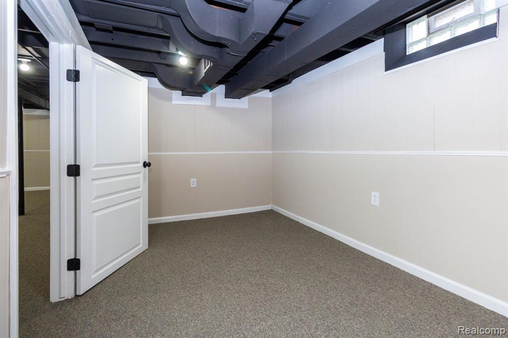 16115 Veronica Avenue, Eastpointe, MI 48021 — Photo 27