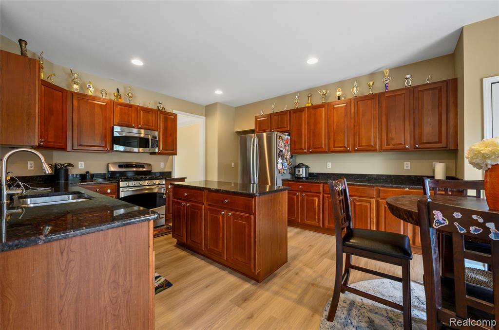 50490 Black Horse Lane, Canton, MI 48188 — Photo 3