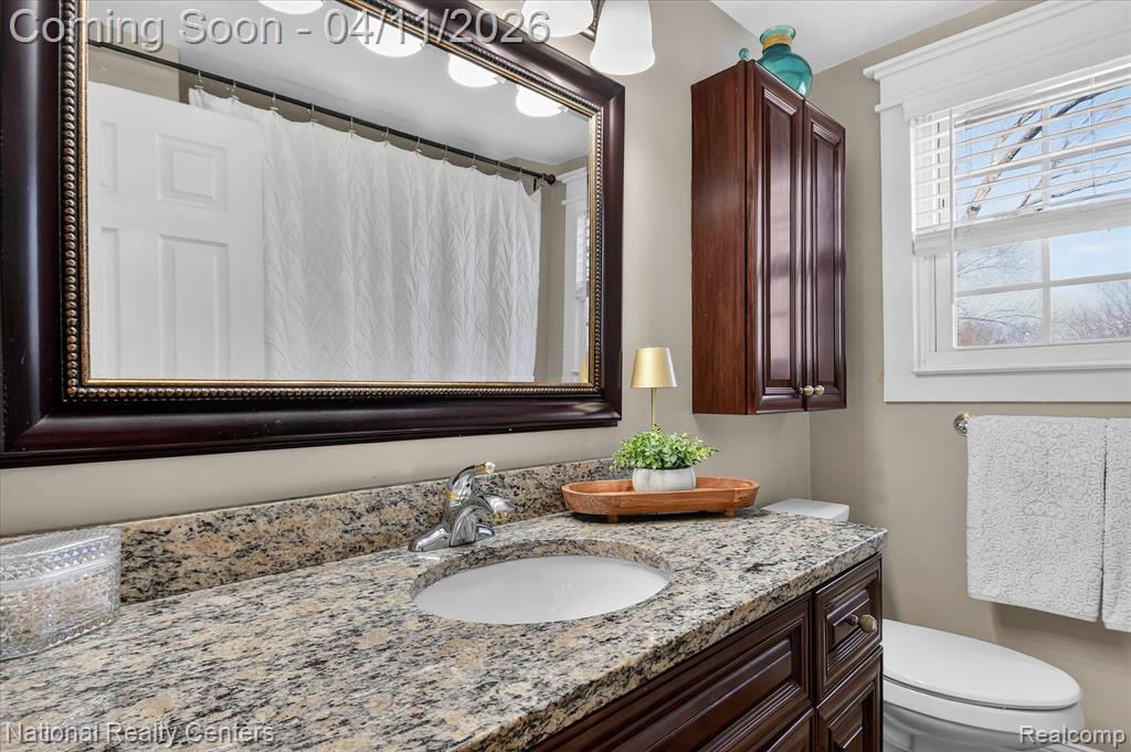 594 Worchester Street, Westland, MI 48186 — Photo 23