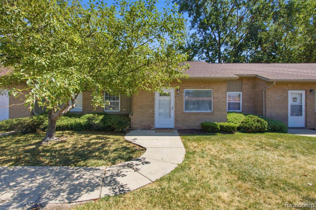25736 LIRA Lane, Warren, MI 48089