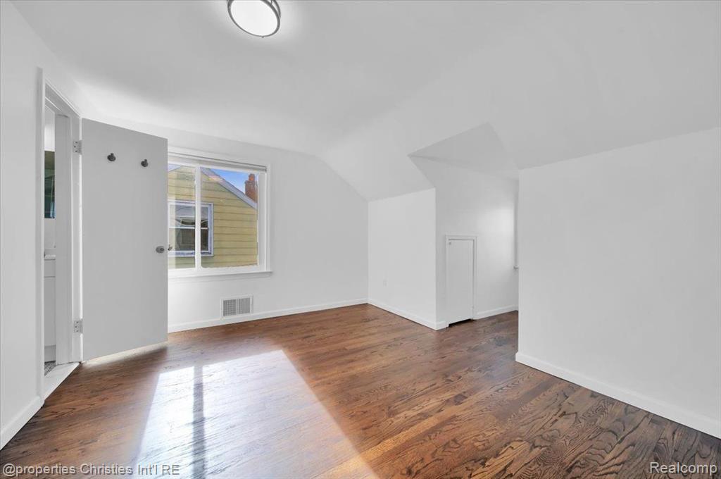 4070 BACON Avenue, Berkley, MI 48072 — Photo 21