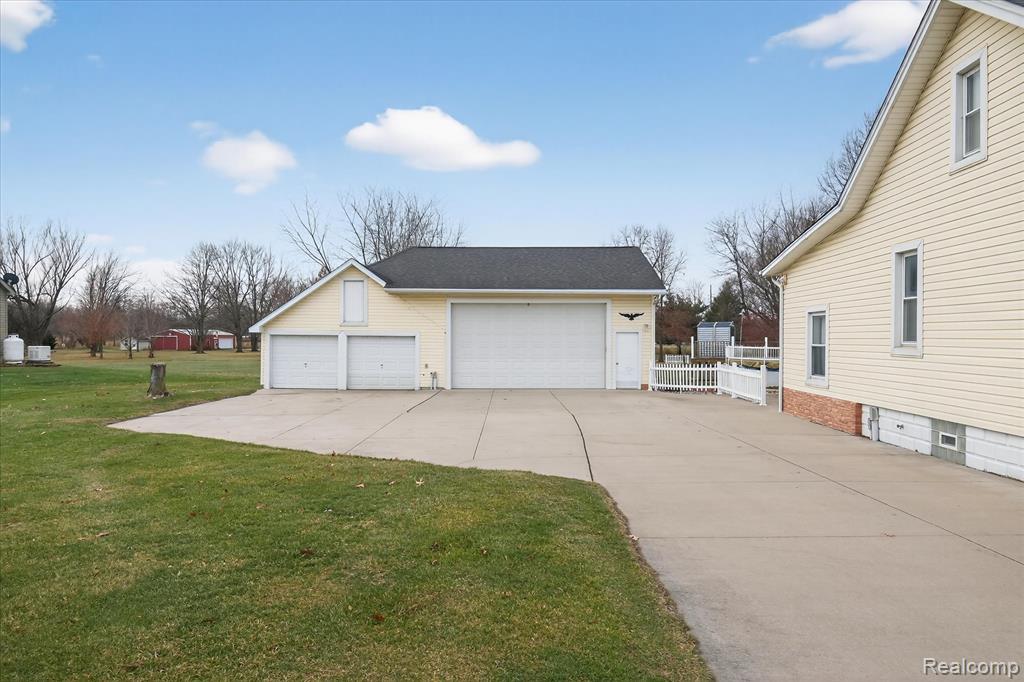 12995 Sweitzer Road, Carleton, MI 48117 — Photo 43