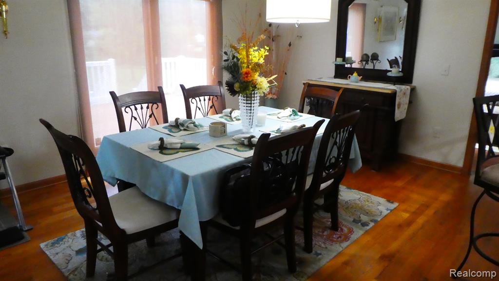 8051 Prestonwood Court, Flushing, MI 48433 — Photo 22