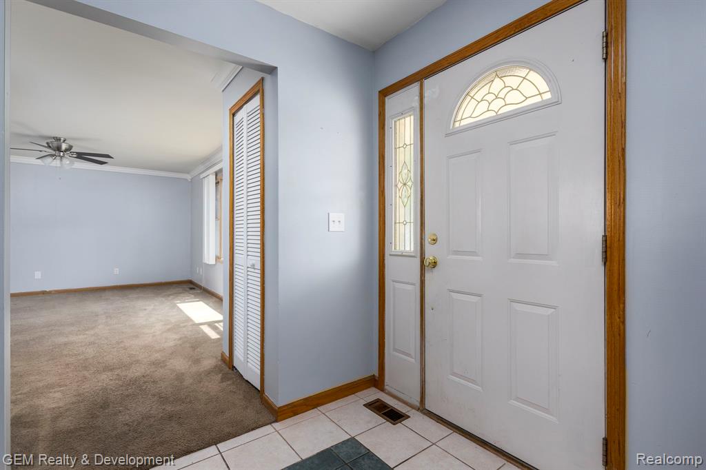 422 Clinton Street, Wyandotte, MI 48192 — Photo 6