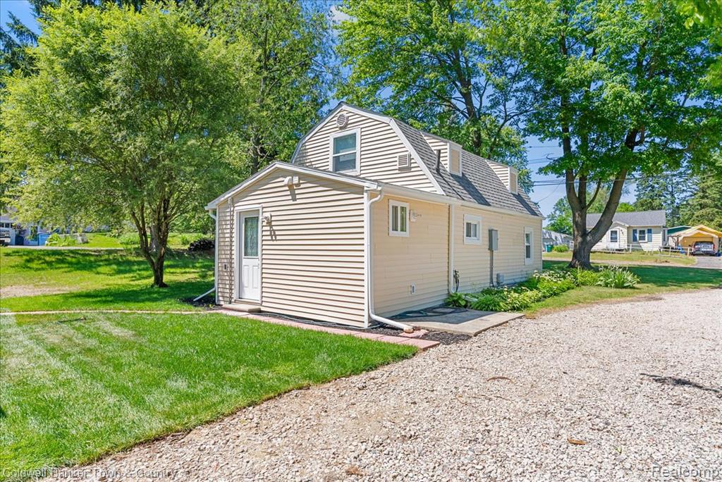 833 Hein Avenue, Lansing, MI 48911 — Photo 28