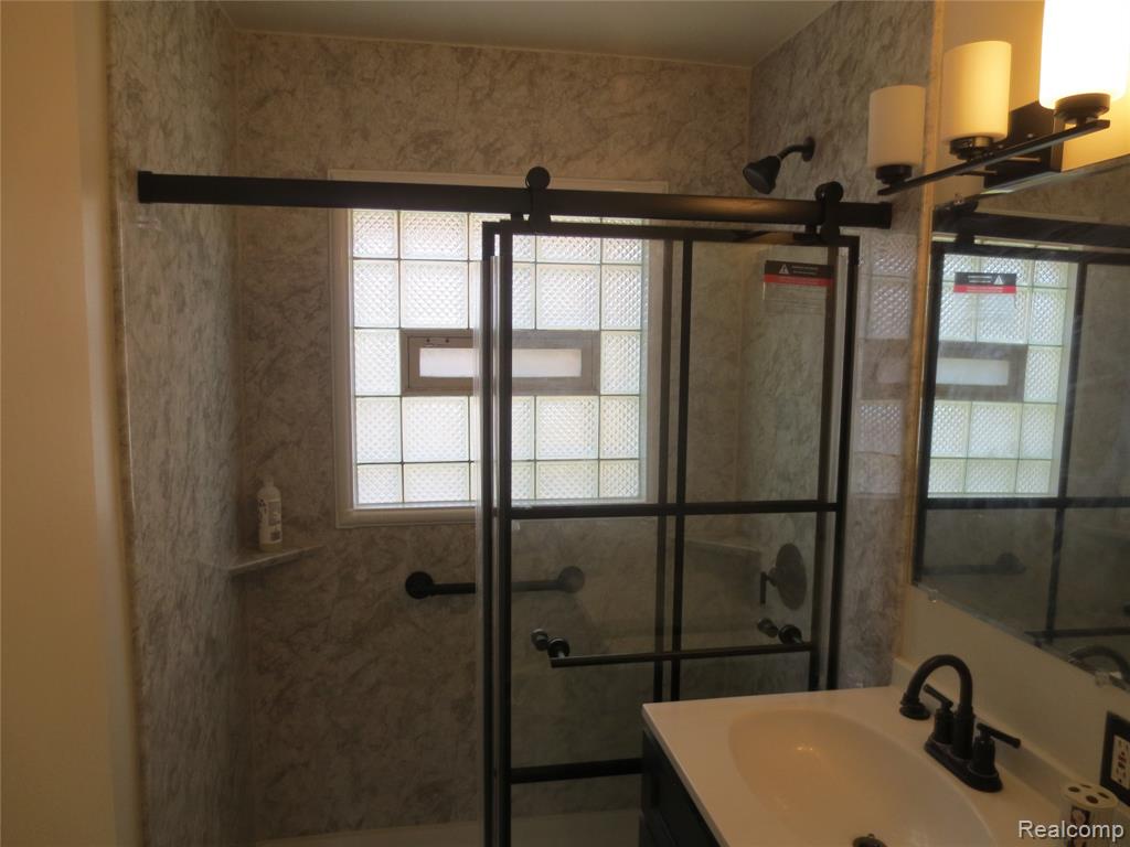 9535 Dixie, Redford, MI 48239 — Photo 23