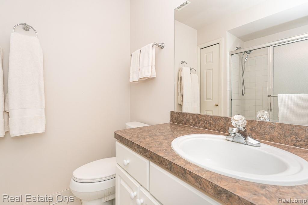 6615 Chatham Circle, Rochester Hills, MI 48306 — Photo 35