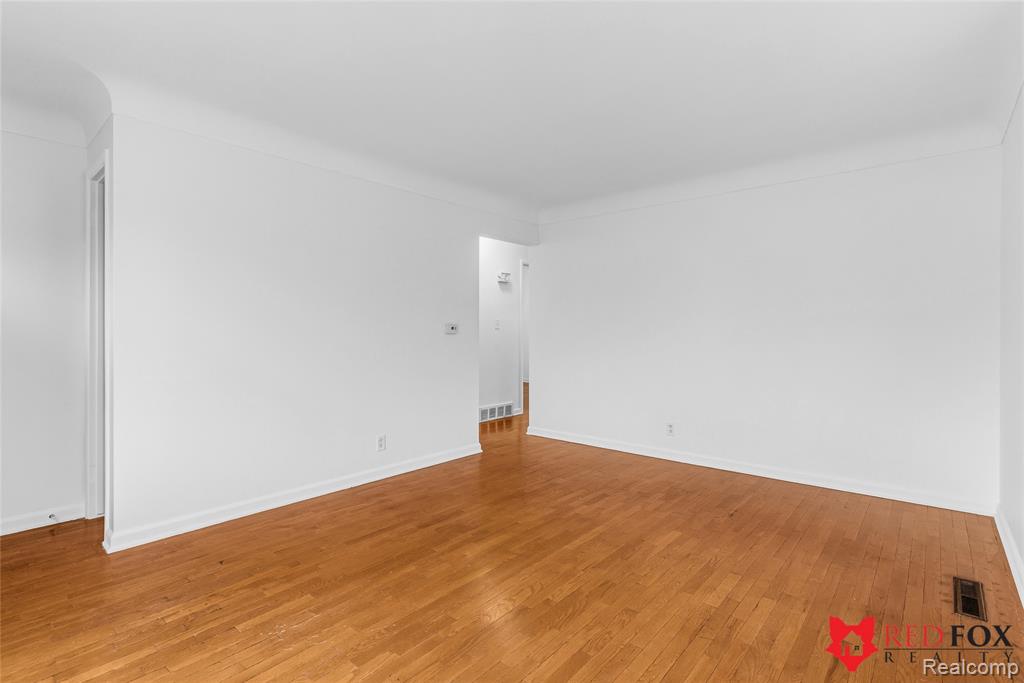 713 Leland Street, Flint, MI 48507 — Photo 9