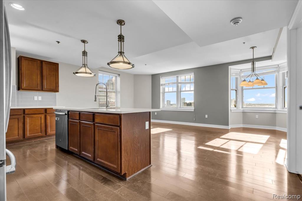 525 W LAFAYETTE Boulevard, 12E, Detroit, MI 48226 — Photo 9