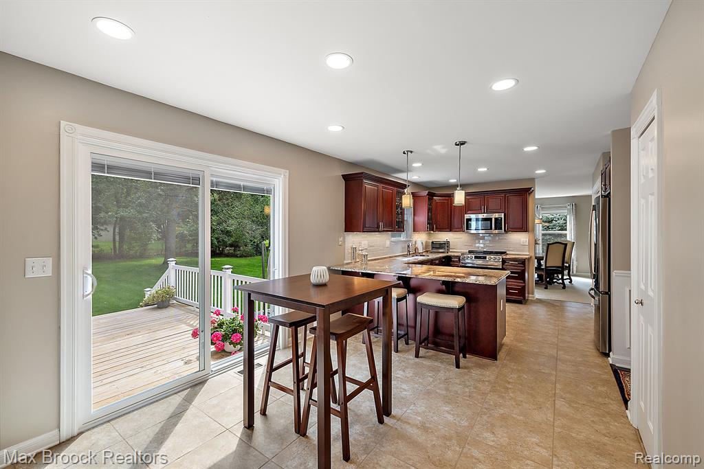 4536 SEDONA Drive, Clarkston, MI 48348 — Photo 12