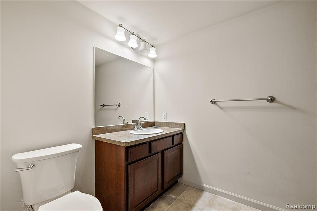 22025 Orchard Way, Beverly Hills, MI 48025 — Photo 40