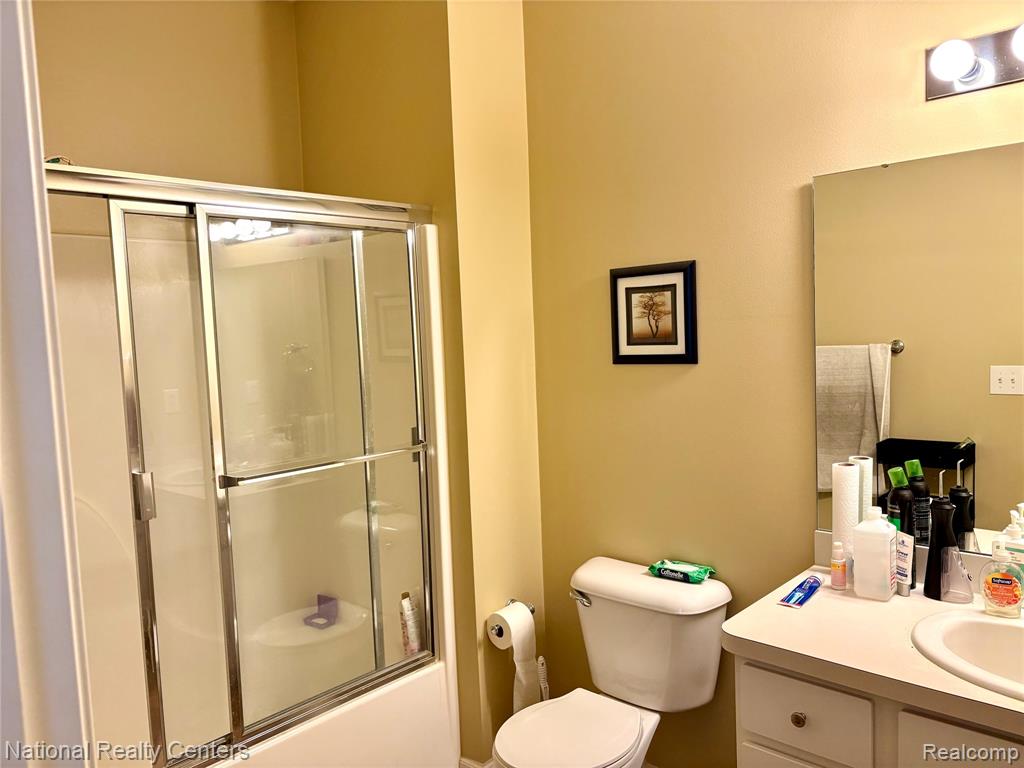 7053 Magnolia Lane, Waterford, MI 48327 — Photo 10
