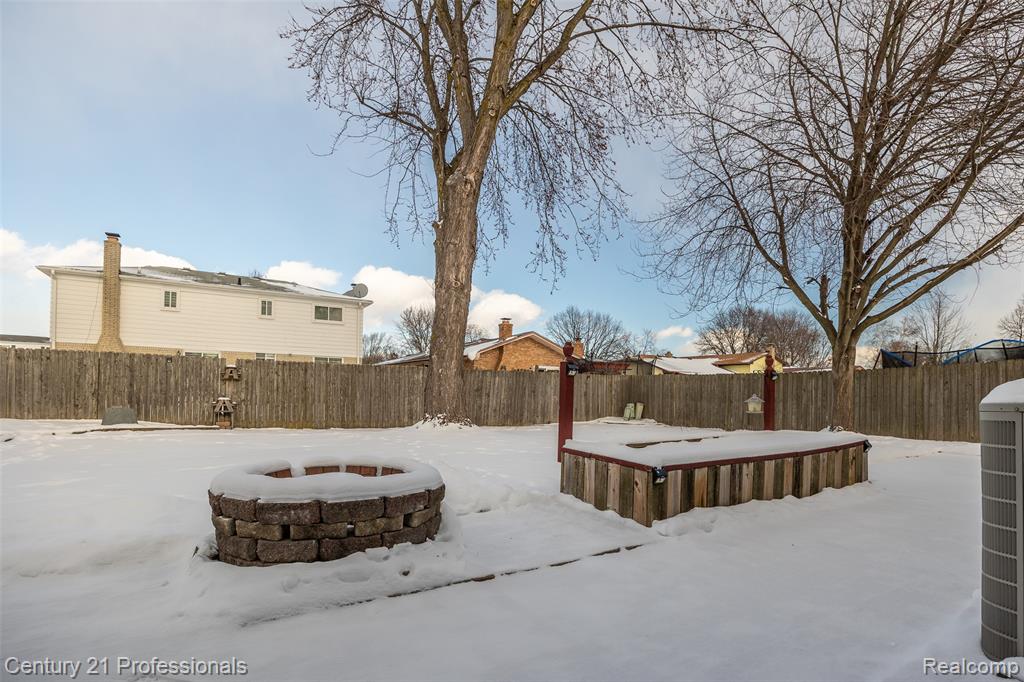 4939 Duchess Drive, Sterling Heights, MI 48310 — Photo 54