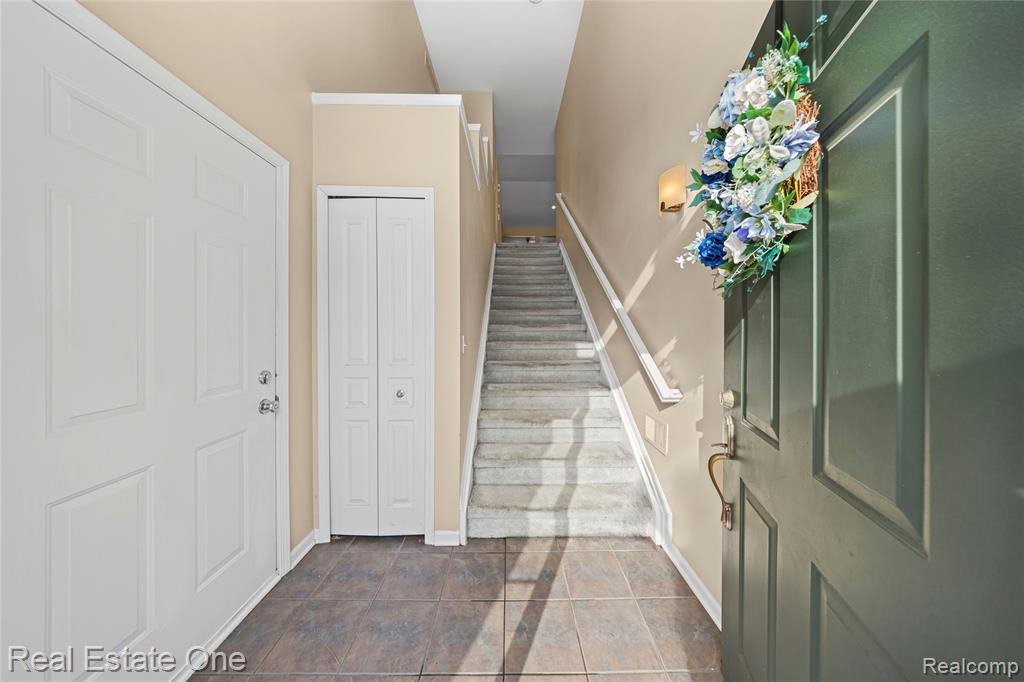 167 S Vista Drive, Auburn Hills, MI 48326 — Photo 3