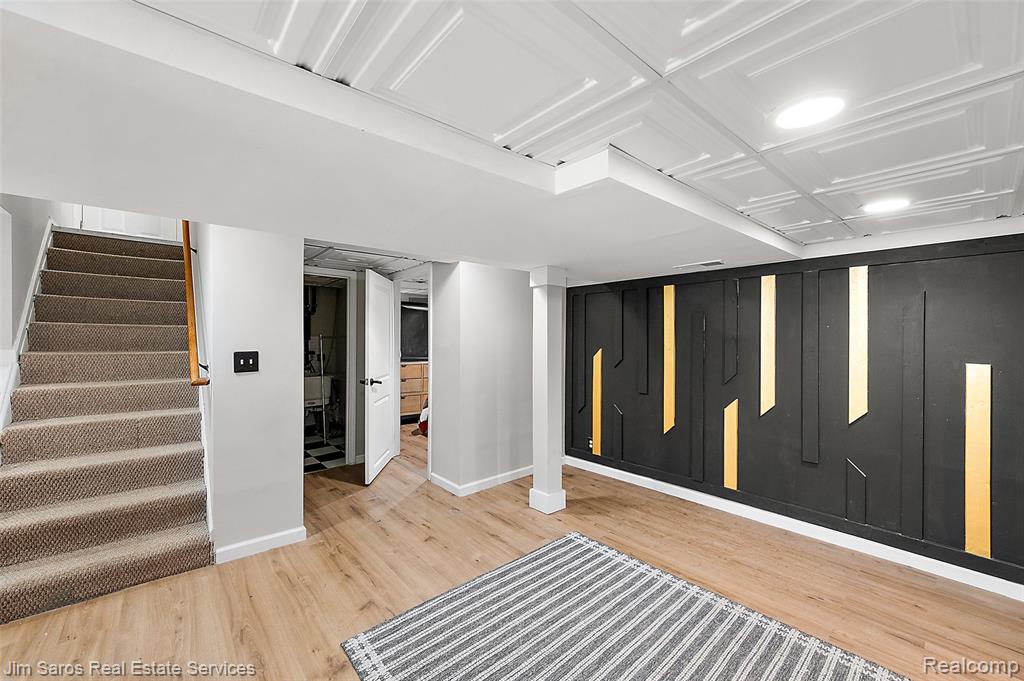 2371 Allard Avenue, Grosse Pointe Woods, MI 48236 — Photo 27