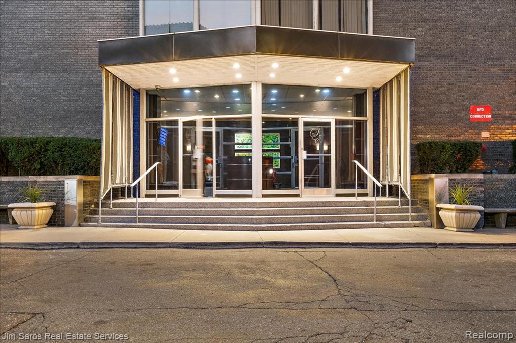 8200 E Jefferson Avenue, 802, Detroit, MI 48214 — Photo 5