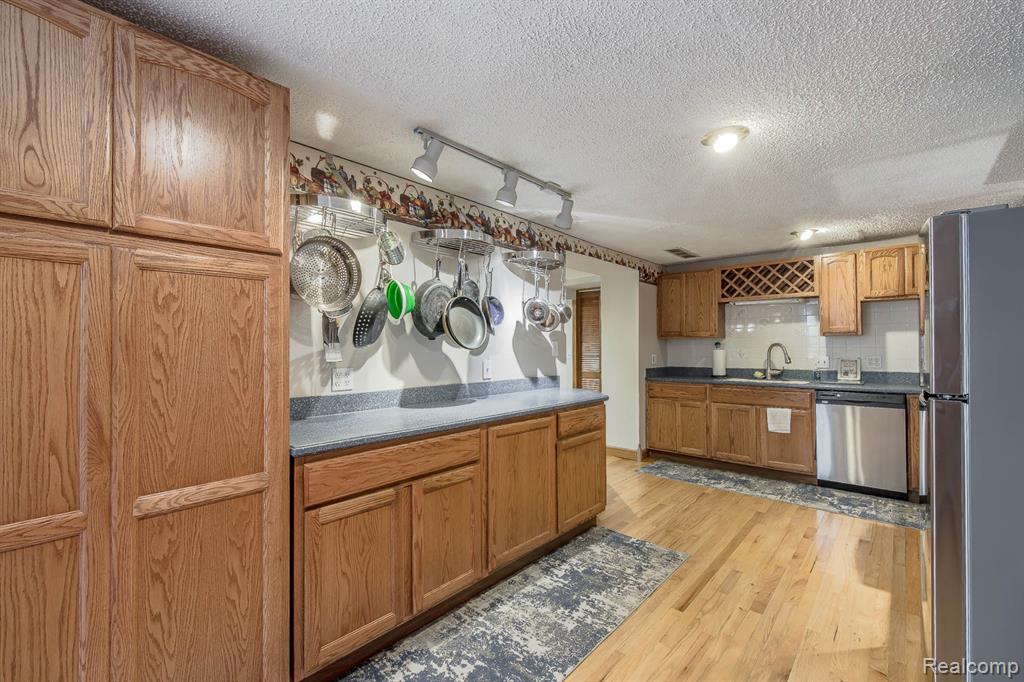 3971 S Shore Drive, Lapeer, MI 48446 — Photo 40