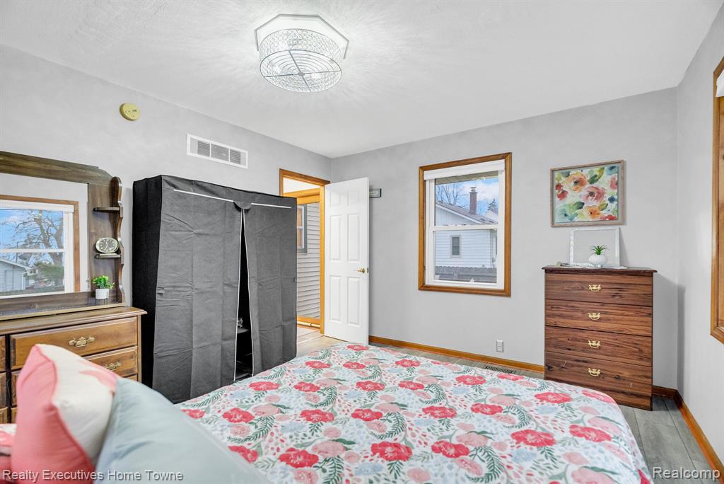 1830 Gillett Street, Port Huron, MI 48060 — Photo 22
