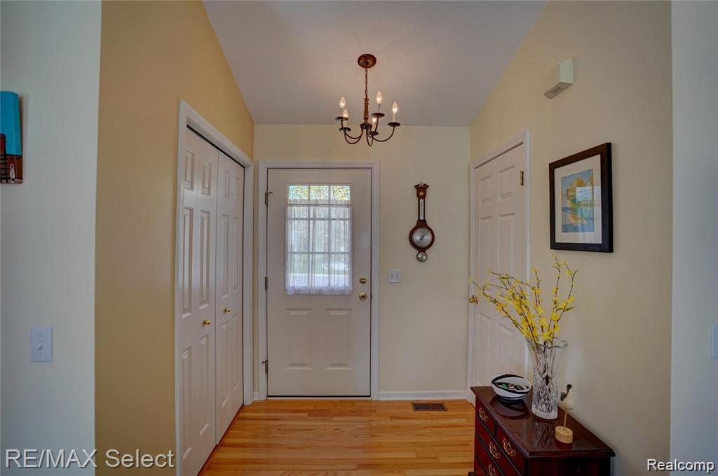 5100 Meadow Crest Circle, Holly, MI 48442 — Photo 14