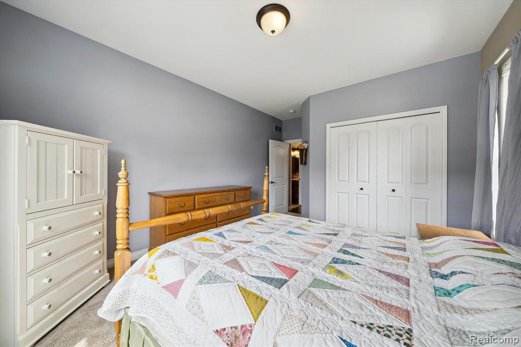 9566 KINGSWAY Circle, Clarkston, MI 48348 — Photo 32