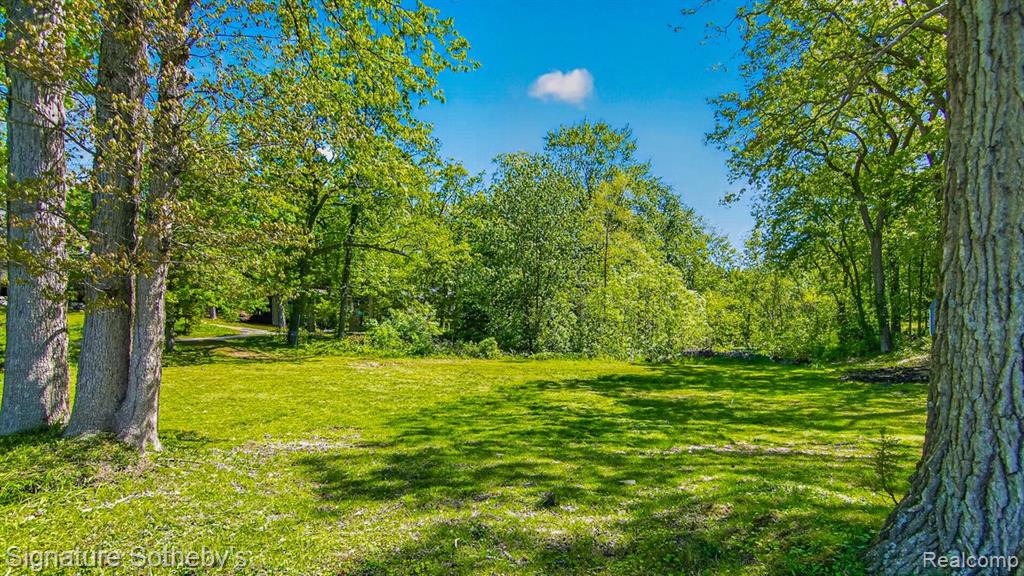9485 LAKEVIEW Drive, Pinckney, MI 48169 — Photo 6