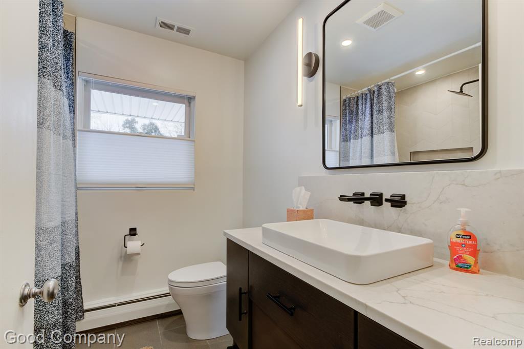 805 N Pemberton Road, Bloomfield Hills, MI 48302 — Photo 51