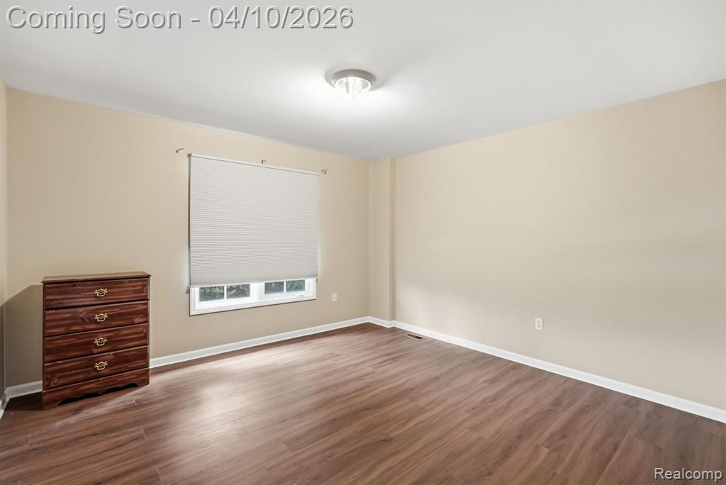 300 E Canford Park, Canton, MI 48187 — Photo 18
