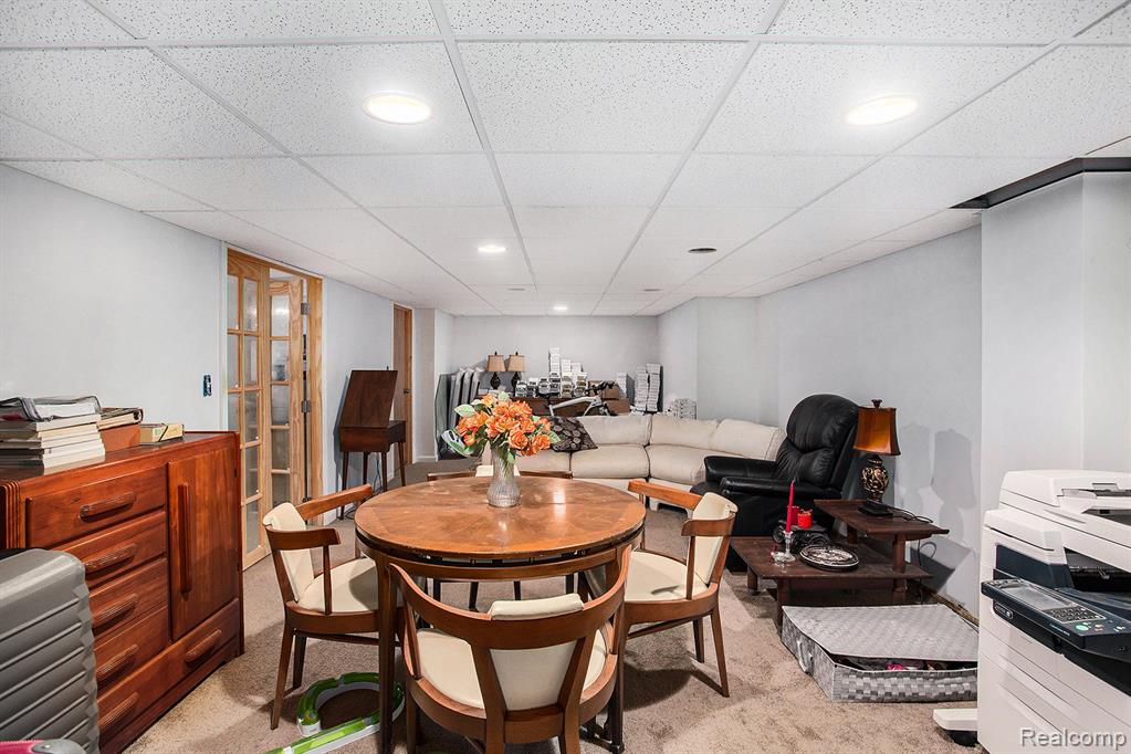 4408 Knightsbridge Lane, West Bloomfield, MI 48323 — Photo 24