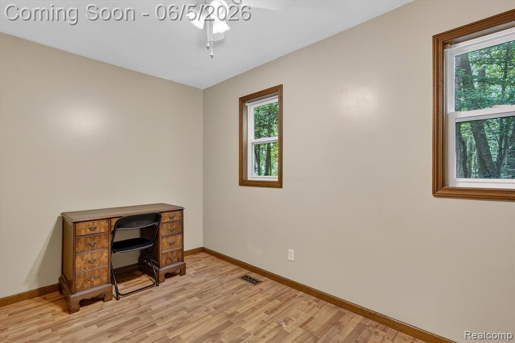15129 Locust Grove Drive, Byron, MI 48418 — Photo 20