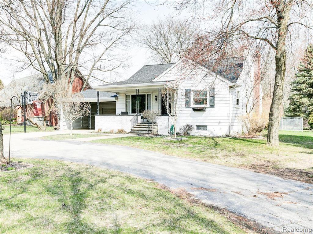 4316 PINE GROVE Avenue, Fort Gratiot, MI 48059 — Photo 32