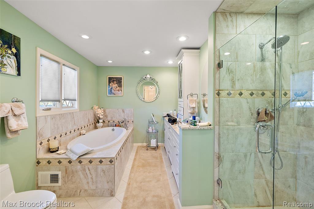 1319 Charrington Road, Bloomfield Hills, MI 48301 — Photo 20