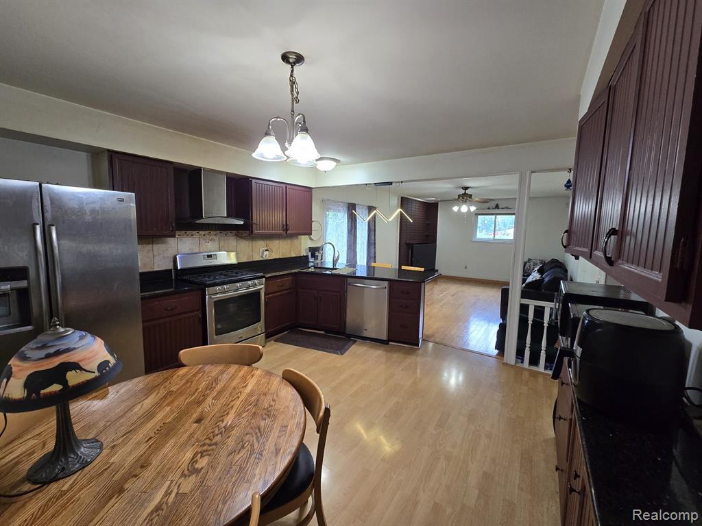 5054 CARNABY Drive, Troy, MI 48085 — Photo 5