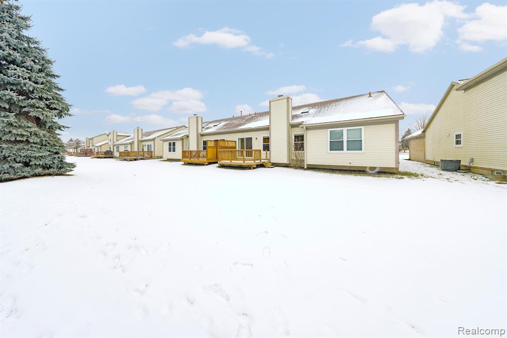 165 WINDING Brook, Commerce Twp, MI 48390 — Photo 27