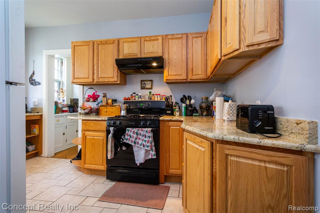 440 E FERRY Street, Detroit, MI 48202 — Photo 20