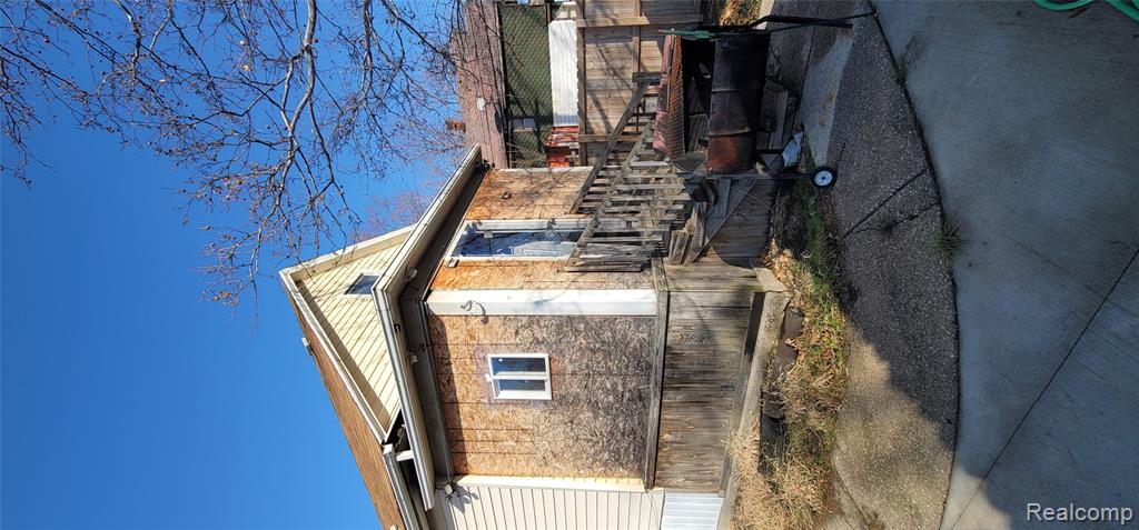 987 E PHILADELPHIA Street, Detroit, MI 48211 — Photo 9