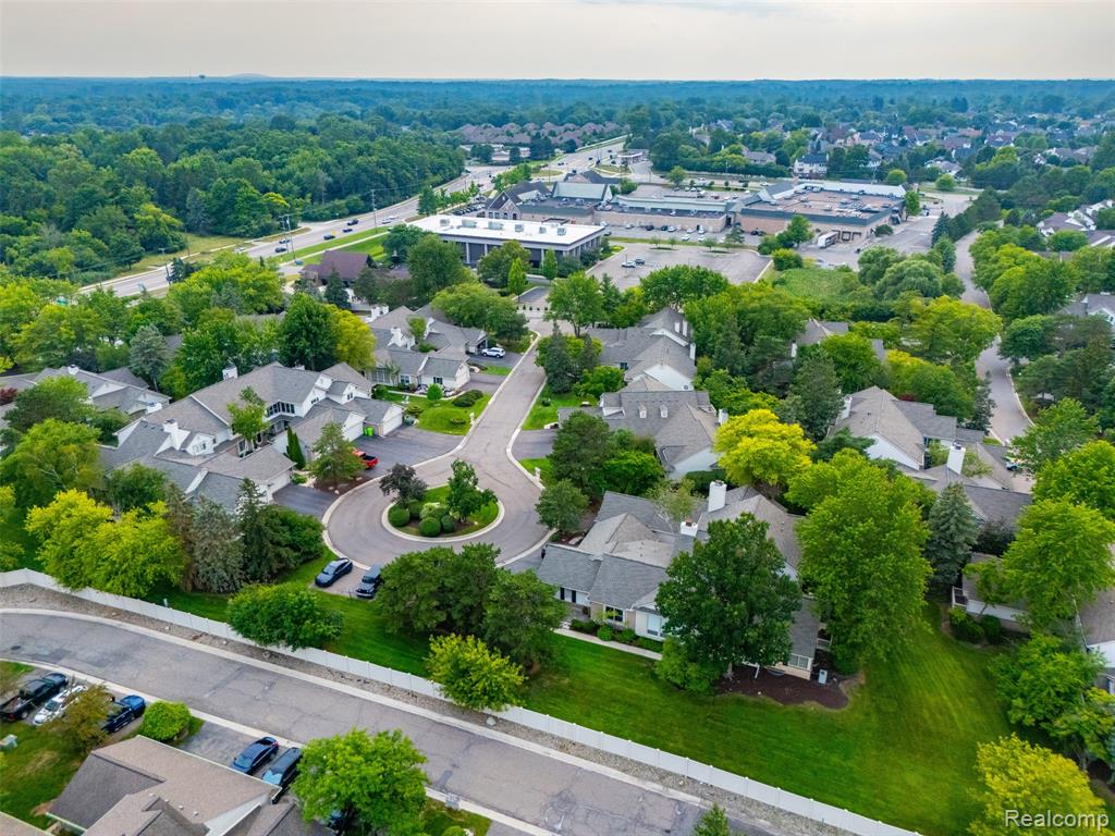 6012 Danbury Court, West Bloomfield, MI — Photo 55
