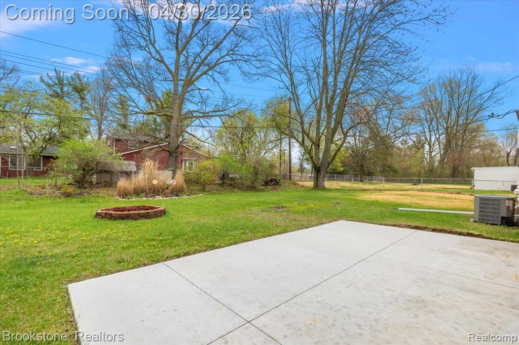 1759 Ashstan Drive, Walled Lake, MI 48390 — Photo 42