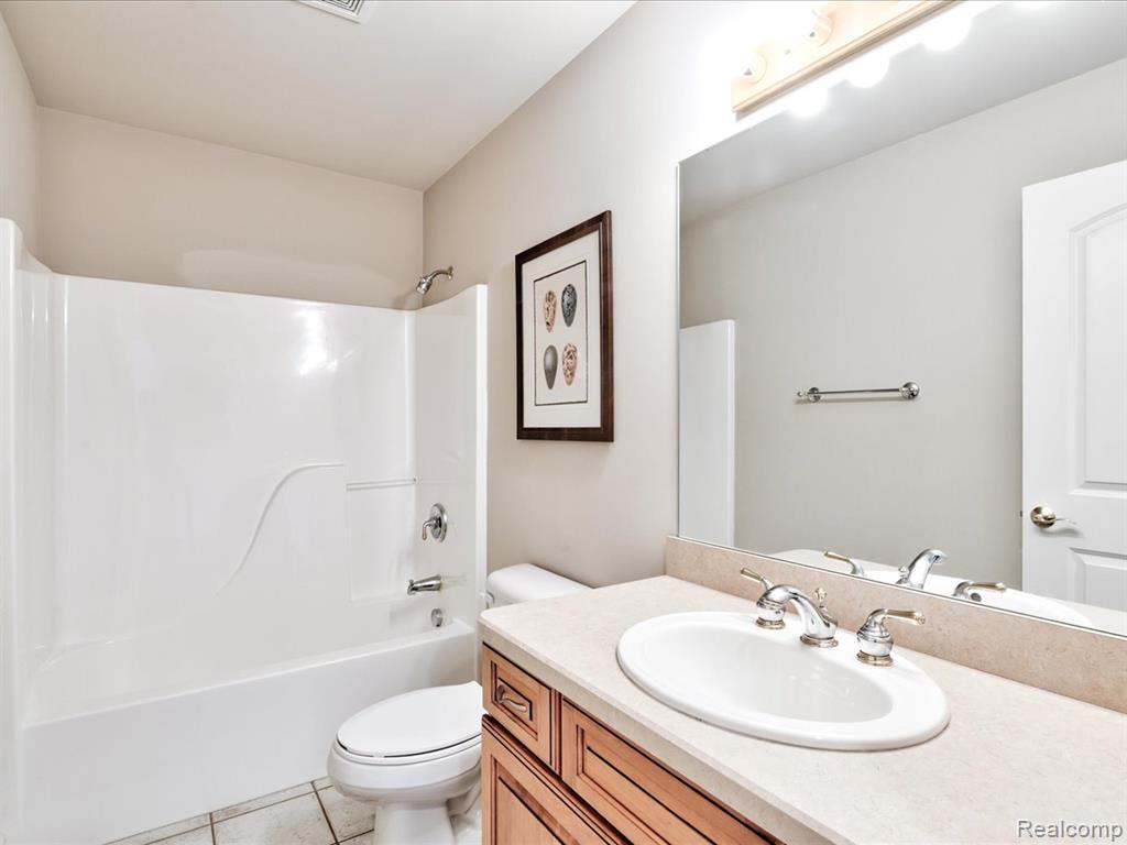 3084 Aberdeen Court, Port Huron, MI 48060 — Photo 21