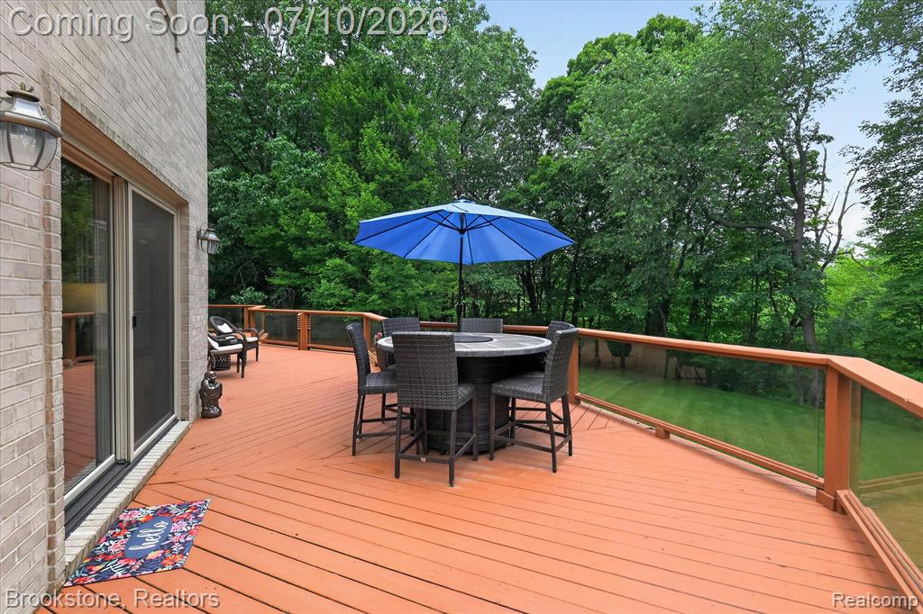 1330 Corey Cove, White Lake, MI 48383 — Photo 46