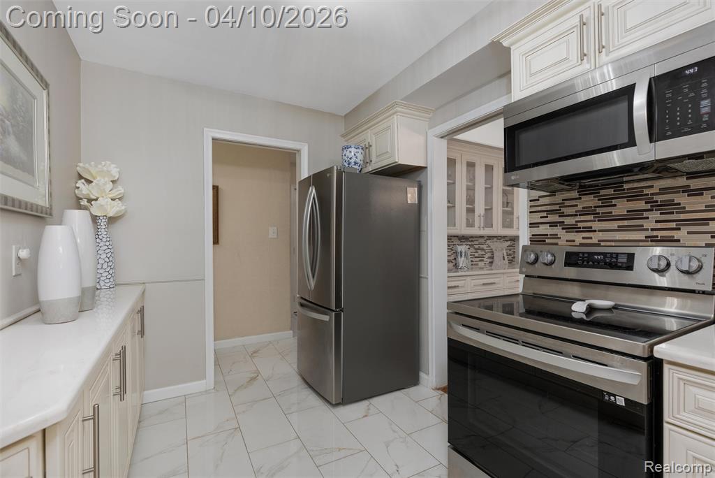 29517 Eastfield Street, Farmington Hills, MI, 48334