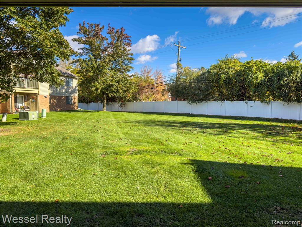 55094 Westchester Drive, 36, Shelby Twp, MI 48316 — Photo 22